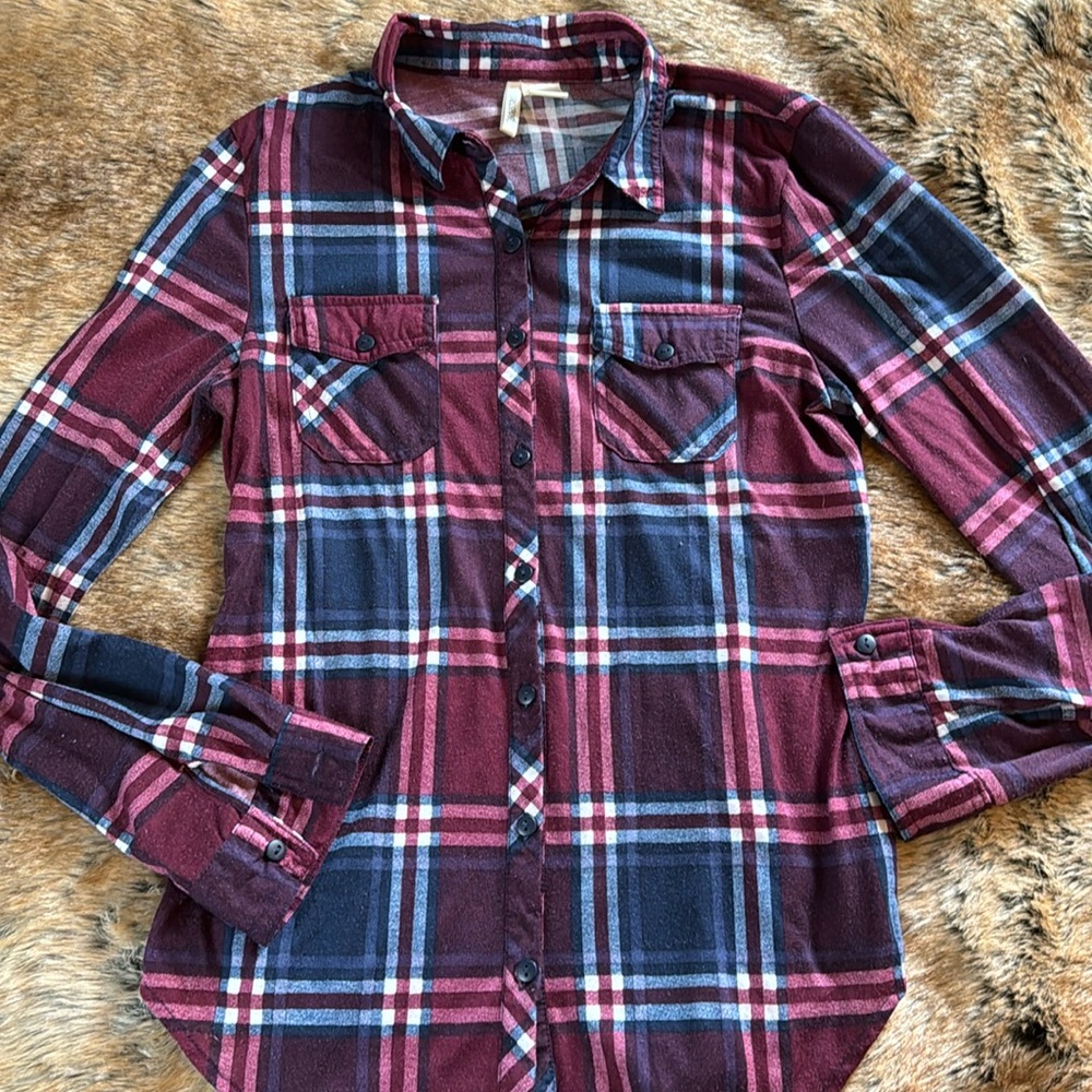 Size Medium Red/Navy Flannel Top